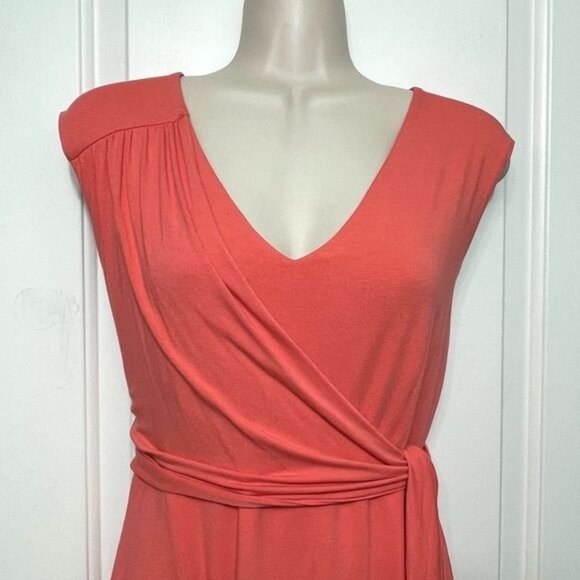 Ann Taylor Faux Wrap Surplice V Neck Midi Dress in Coral Size S - Picture 2 of 7